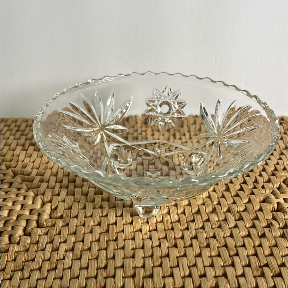 Elegant Clear Glass Decorative Bowl